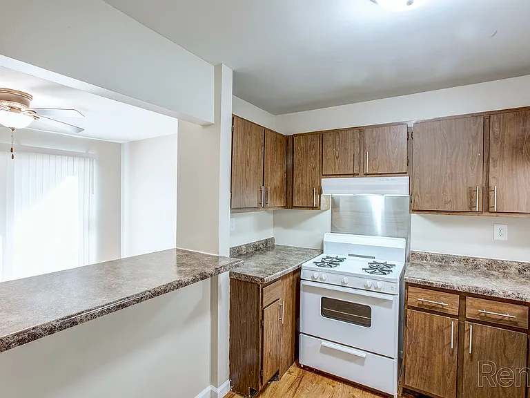 Ravine Woods Apartments — Photo 18