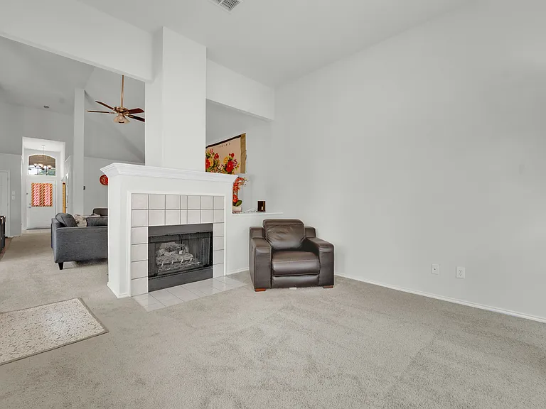 4021 Aldenham Dr — Photo 18