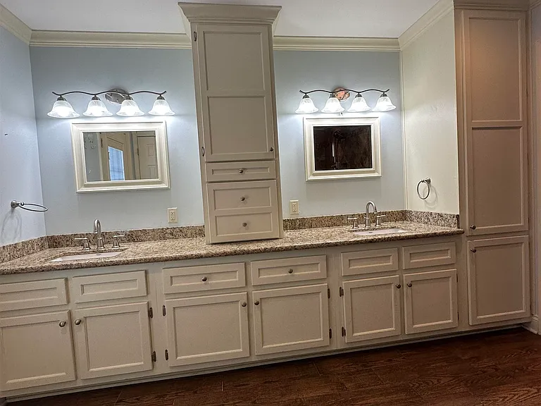 5 Texas Ave — Photo 19