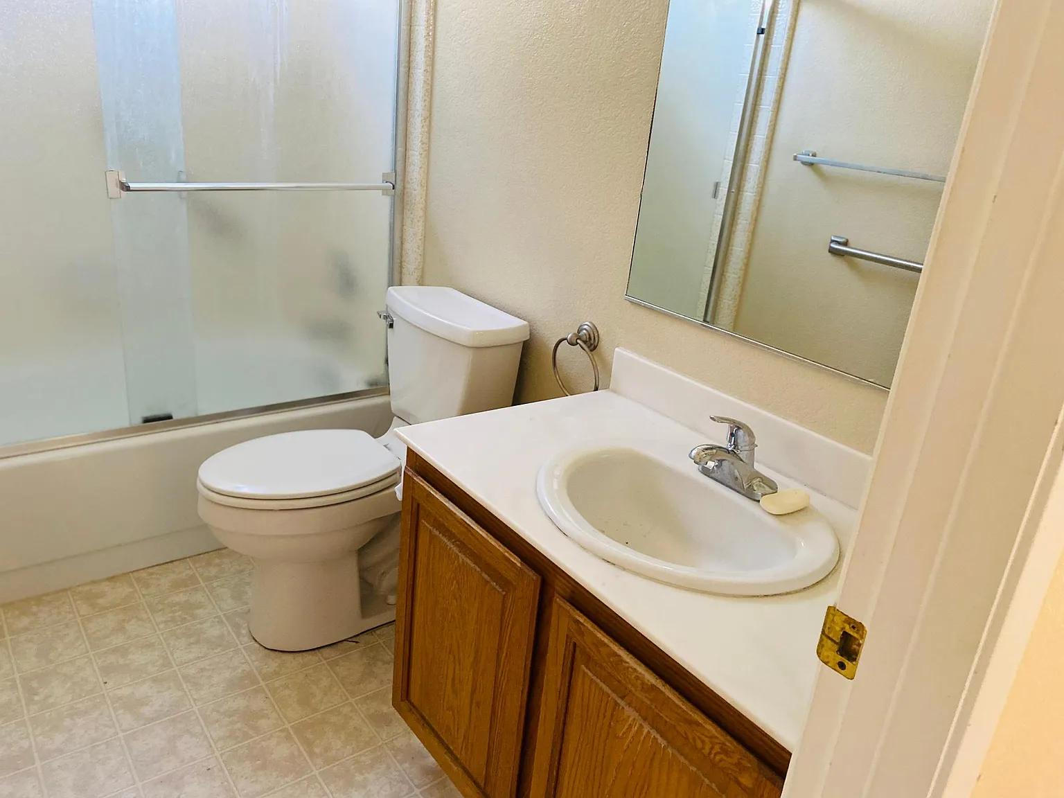 2 bed, 1071 sqft, $3,100 — Photo 3