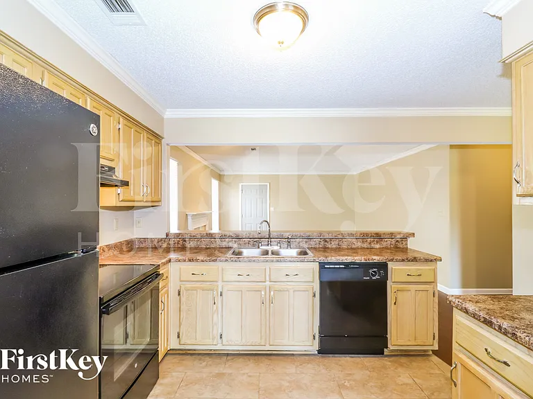 8930 Lake Springs Cv — Photo 6
