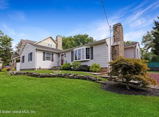 82 Scheffelin Ave, Staten Island, NY 10306