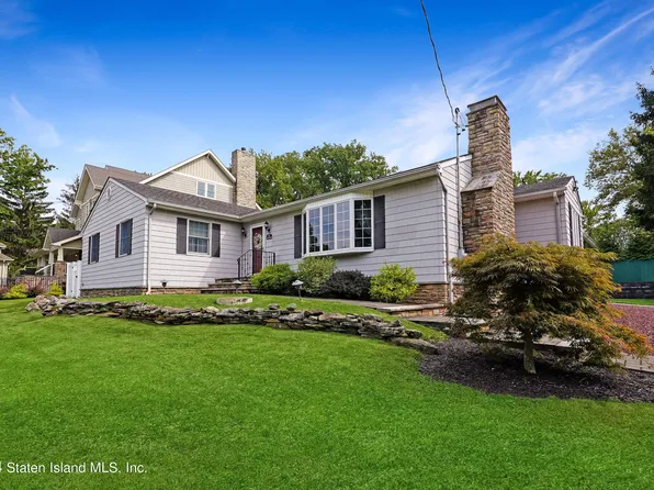 82 Scheffelin Ave, Staten Island, NY 10306