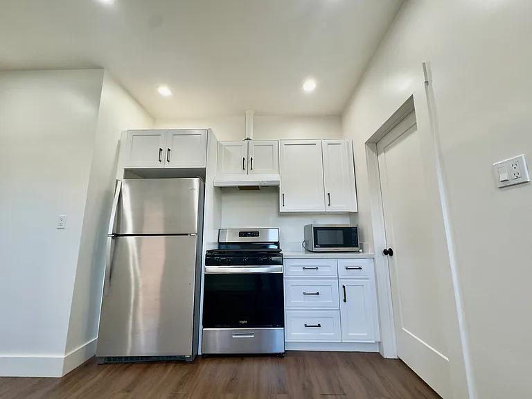 1303 Adeline St — Photo 36