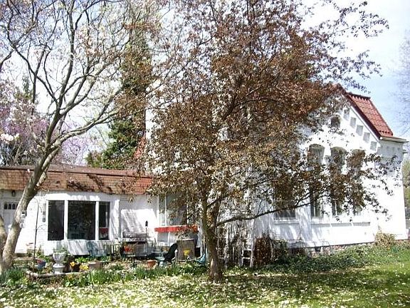 2nd image of 903 Saginaw St