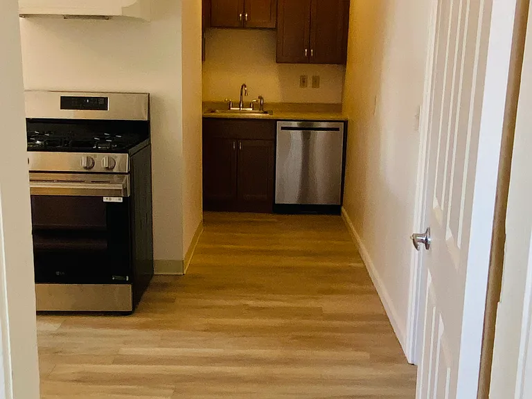 24 Eden St #4 — Photo 12