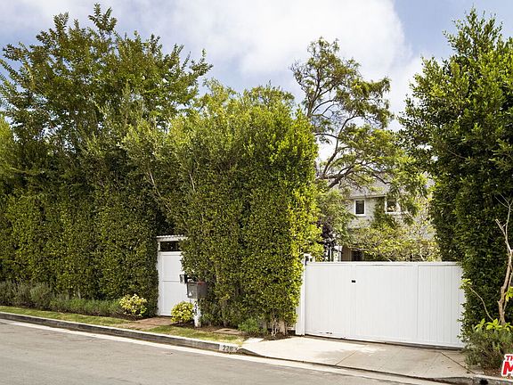 3rd image of 228 S Anita Ave
