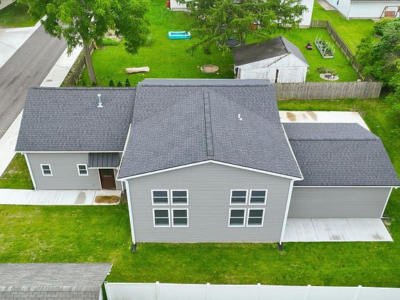 4th image of 13313 Illinois St