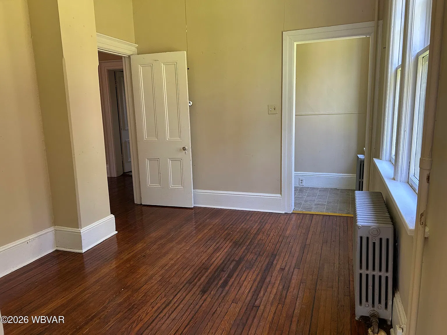 2 bed, 1.0 bath, 1028 sqft, $1,100 — Photo 3
