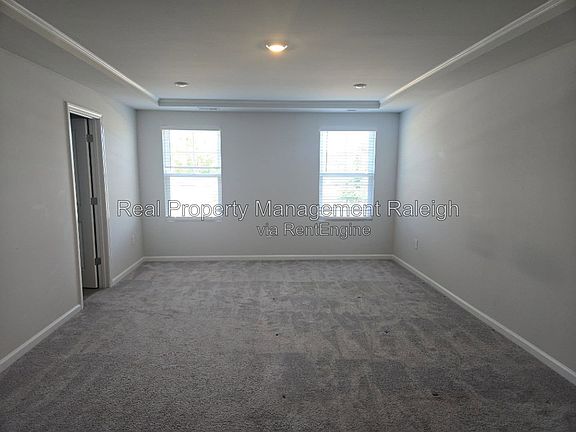 4th image of 1029 Aberleigh Ln