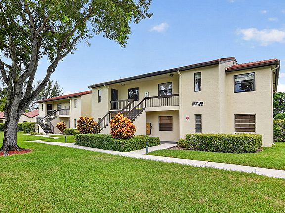 2nd image of 8545 Casa Del Lago #38 H
