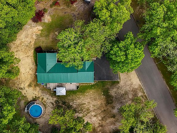 4th image of 8 Mauriello Ct