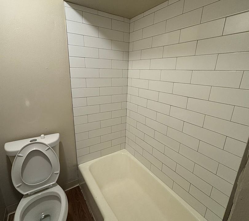 2nd image of 3120 Prial Ave APT 3