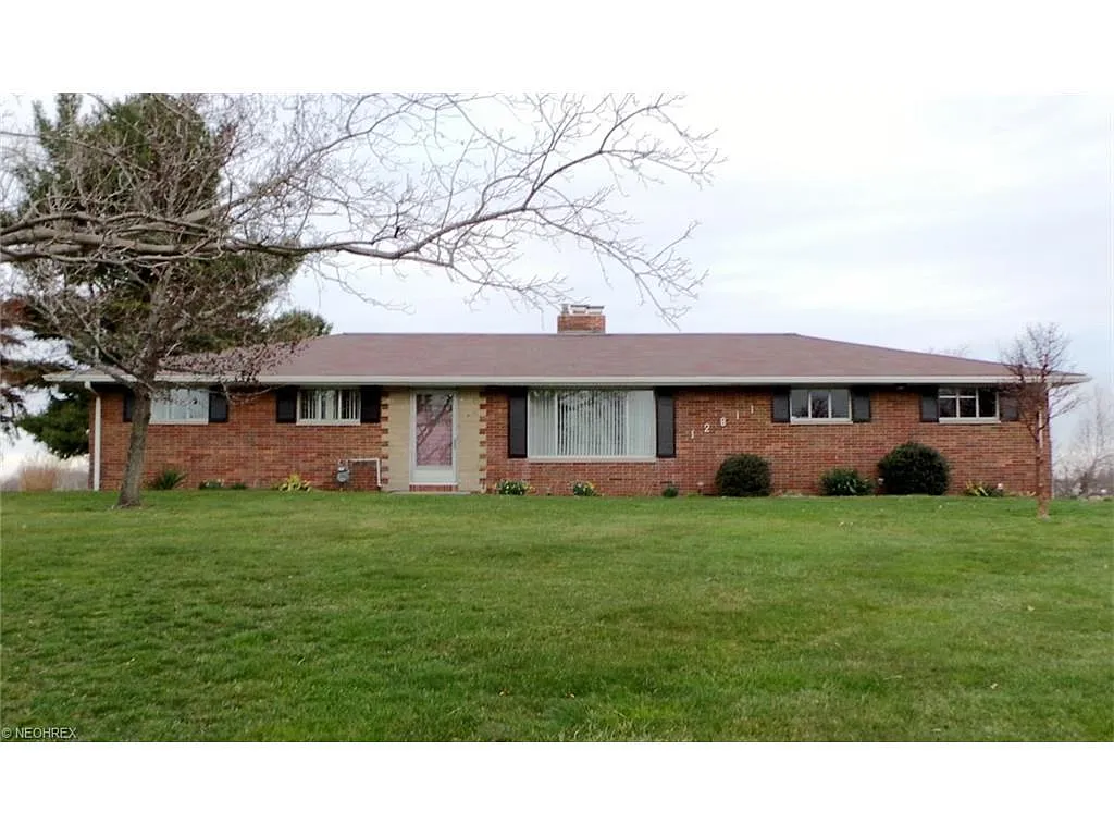 12811 Beech St NE photo 1