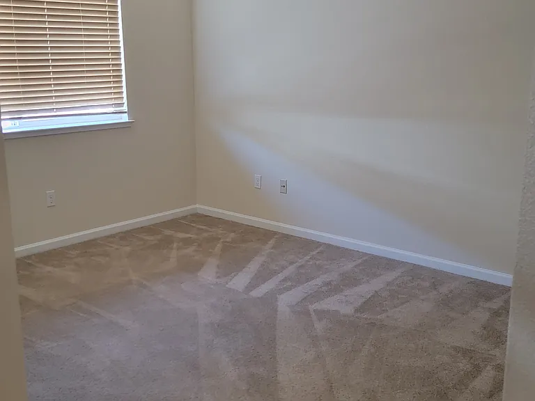 2486 Boxwood St — Photo 7