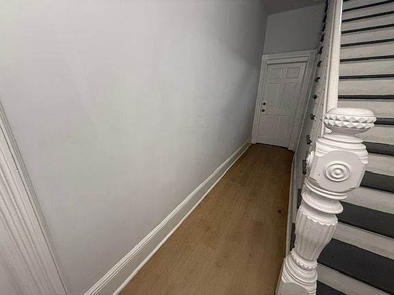 5th image of 33 Duer Pl Floor 1