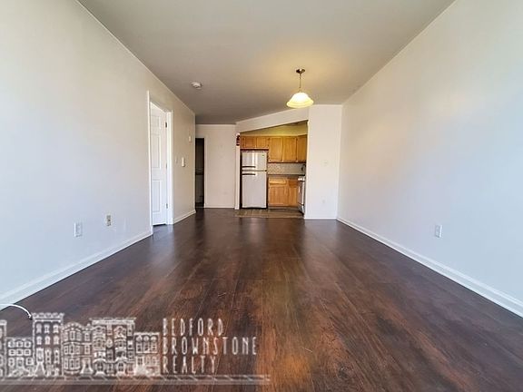 3rd image of 168 Jefferson Ave Fl 2