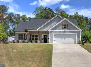 241 Brookshire Dr, Temple, GA