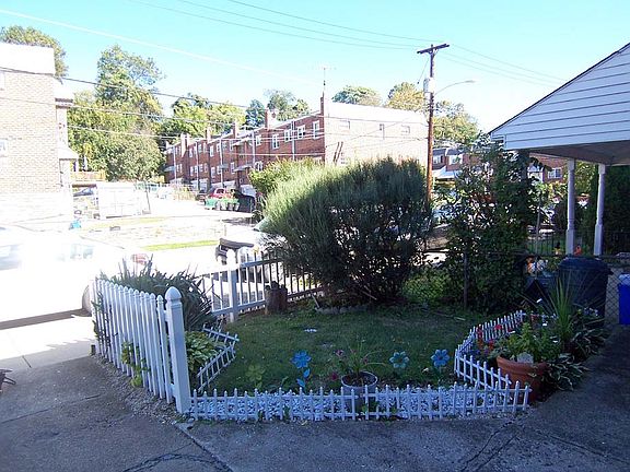 Cresson3518frontyard