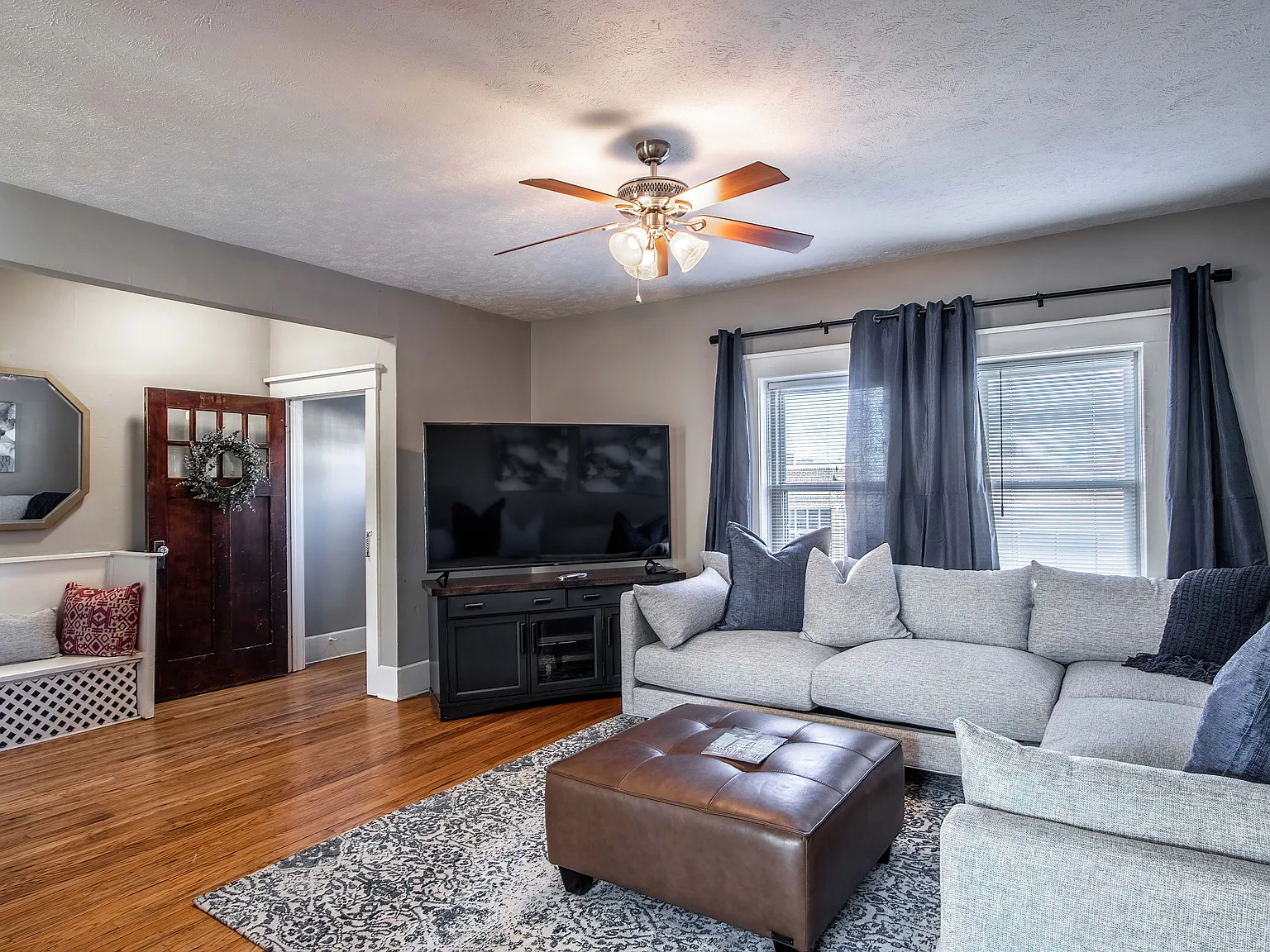 3913 Farnam — Photo 3