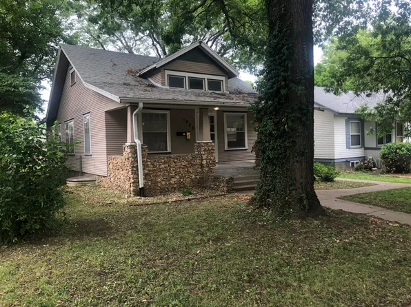 1622 Houston St, Manhattan, KS 66502