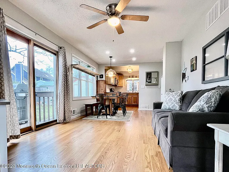 1032 2nd Ave — Photo 4