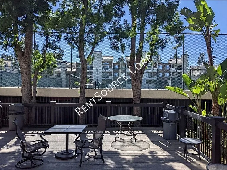 5525 Canoga Ave #123 — Photo 22