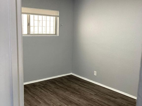 4th image of 5307 Maywood Ave #D