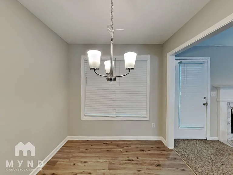 1013 Vineyard Walk — Photo 7