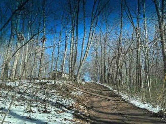 Exterior Neighborhood (street photo)