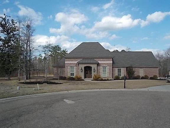 3rd image of 115 Brookwood Ter