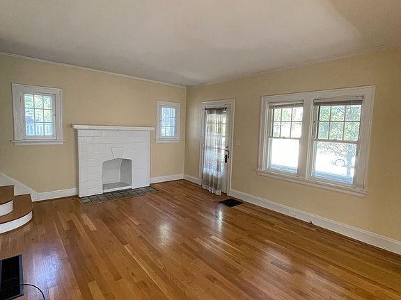 4th image of 1259 Grace Ave