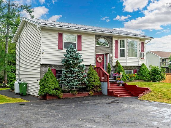 2nd image of 89 Boyd Ave