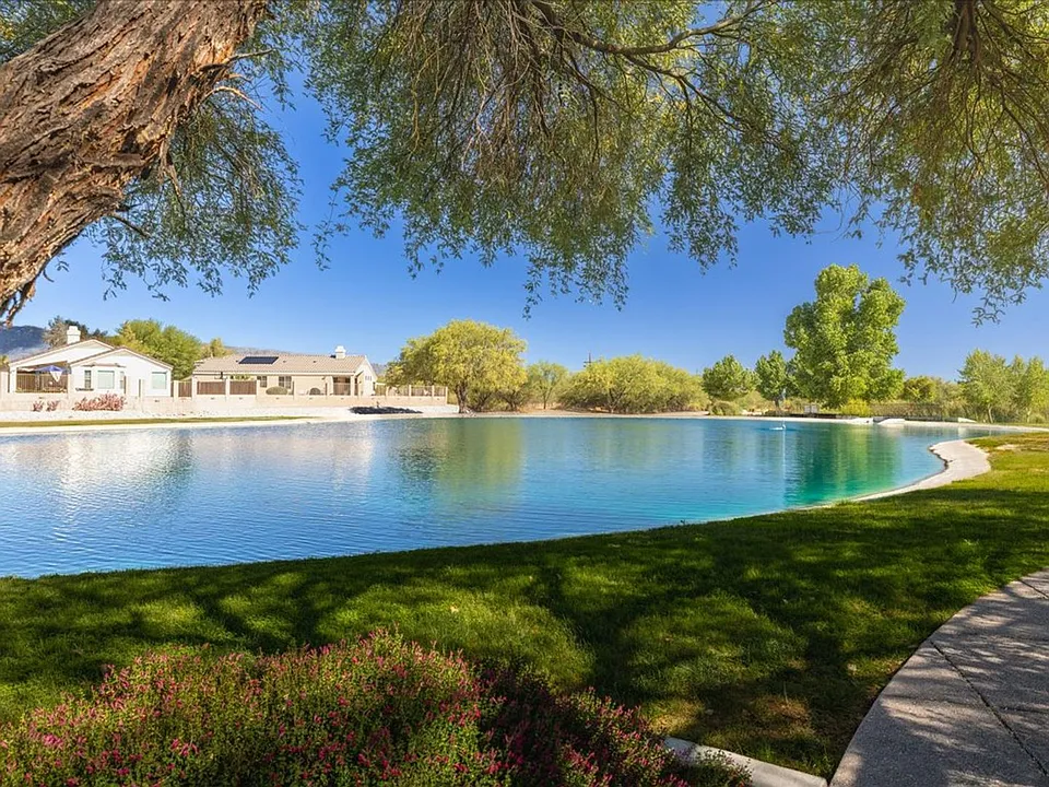 9550 E Creek Vista Pl