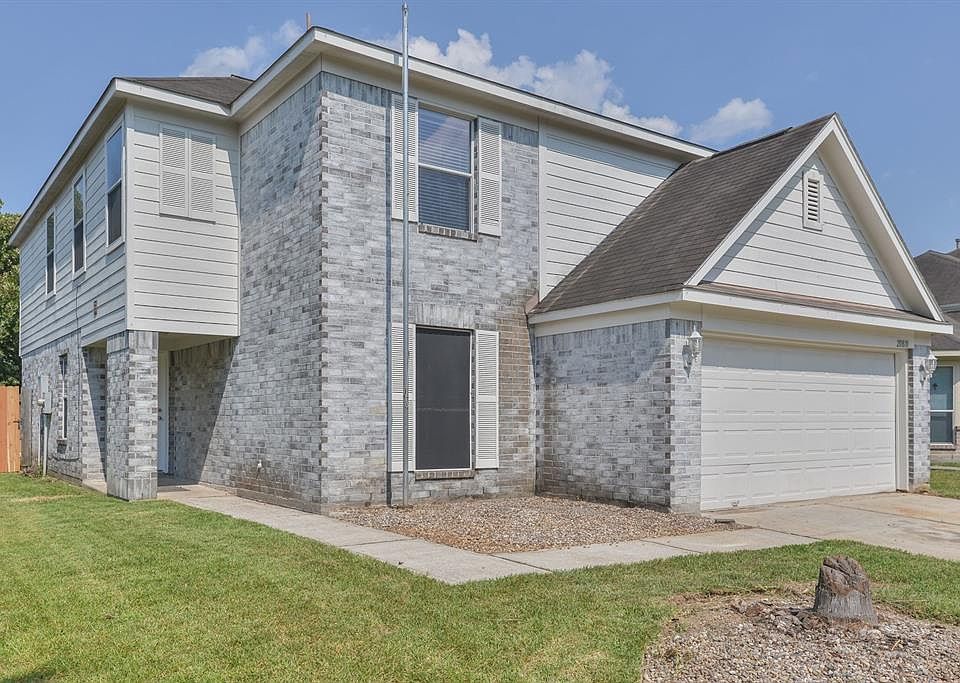 1st image of 20810 Fox Cliff Ln