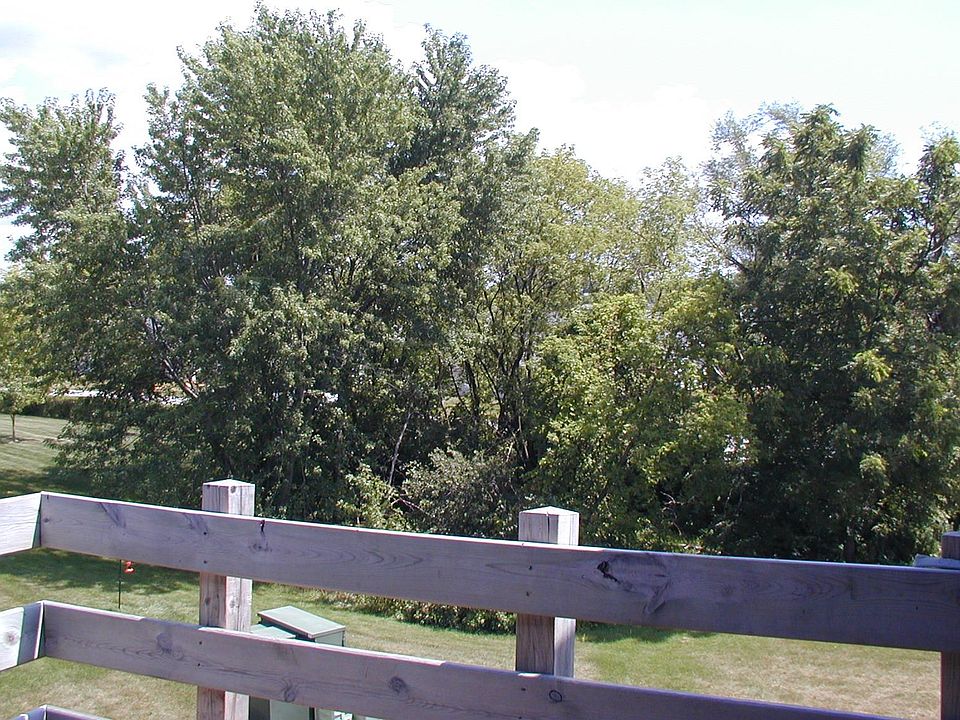 1st image of 5440 Willow Rd APT 33