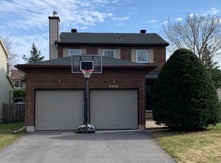 6046 Piedmont Pl, Ottawa, ON K1C 5W2