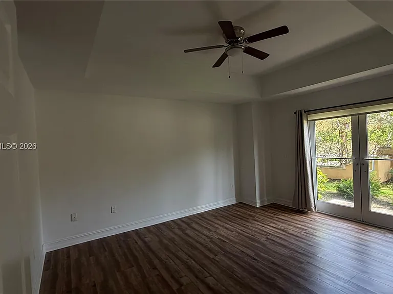 3001 NE 185th St #129 — Photo 21