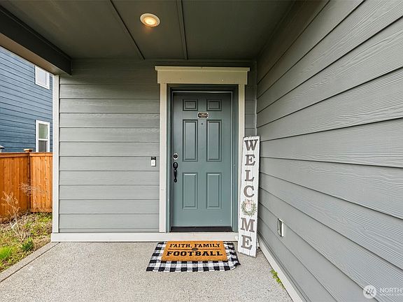 4th image of 831 Burwood Street SE