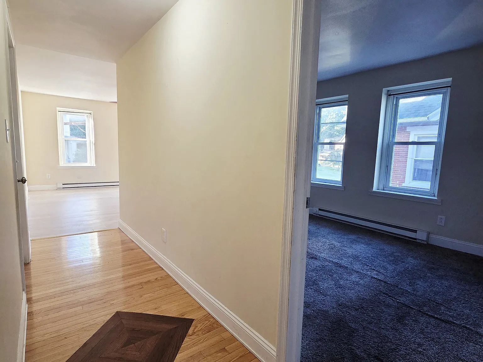 142 E Evergreen St — Photo 3