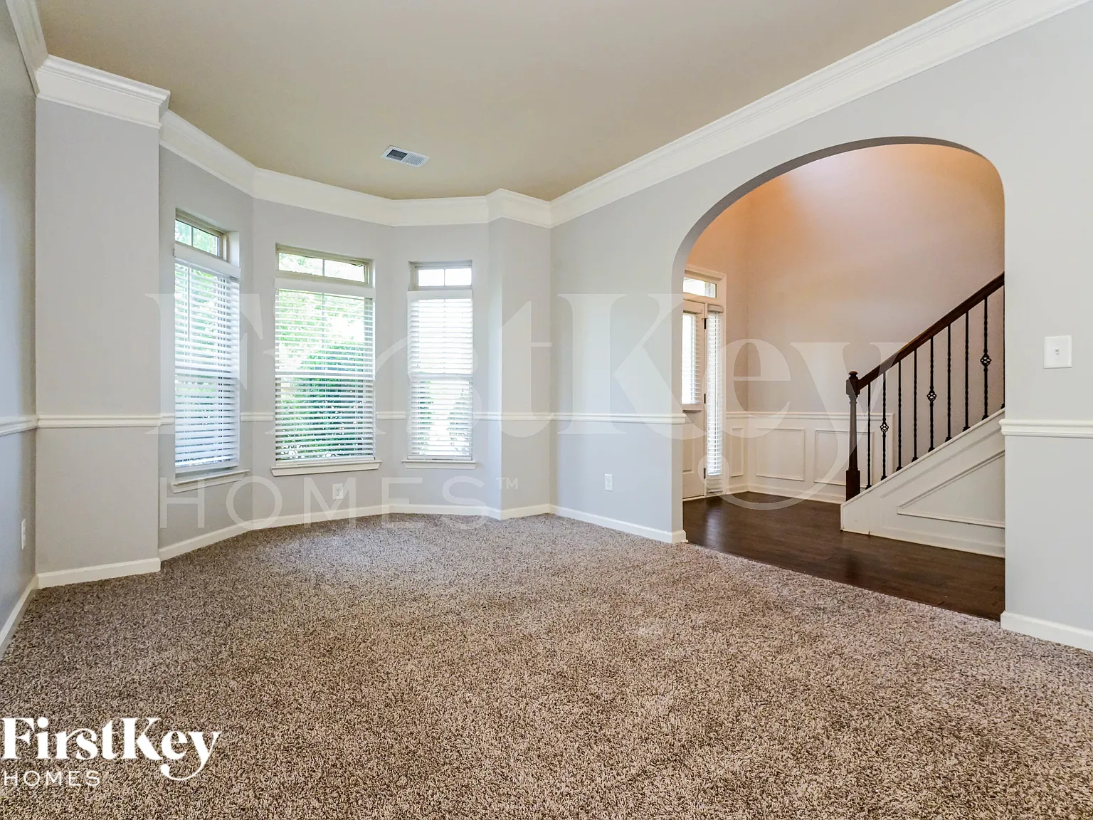 4 bed, 2.5 bath, 2612 sqft, $2,420 — Photo 2