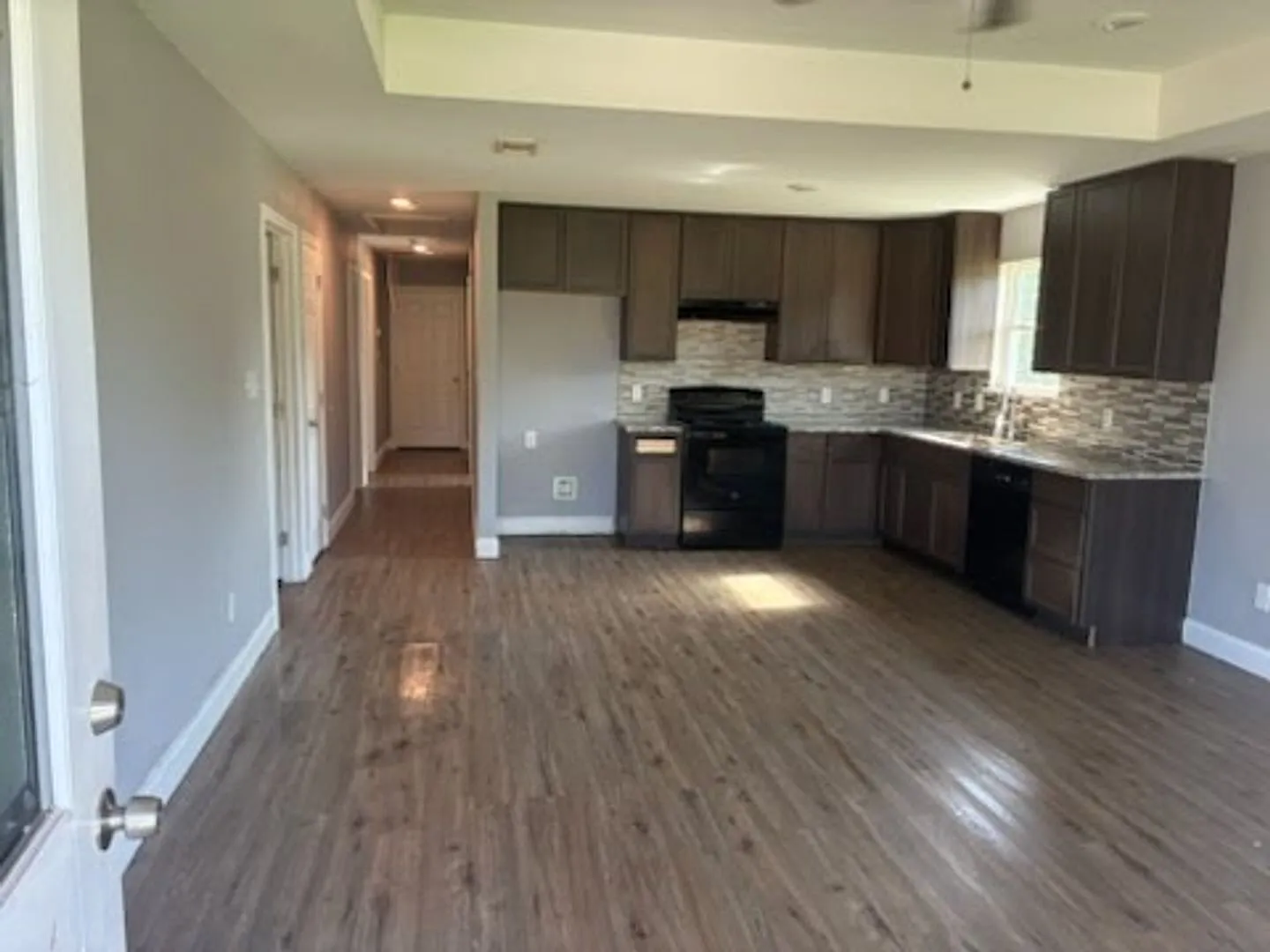 Modern 3 Bedroom / 2 Bathroom Home Built in 2022 — Photo 3