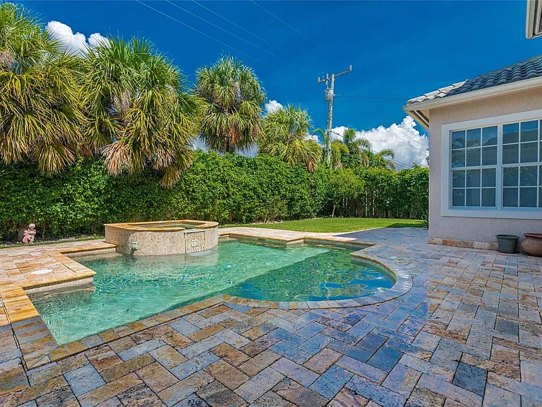 2999 Banyan Rd — Photo 35