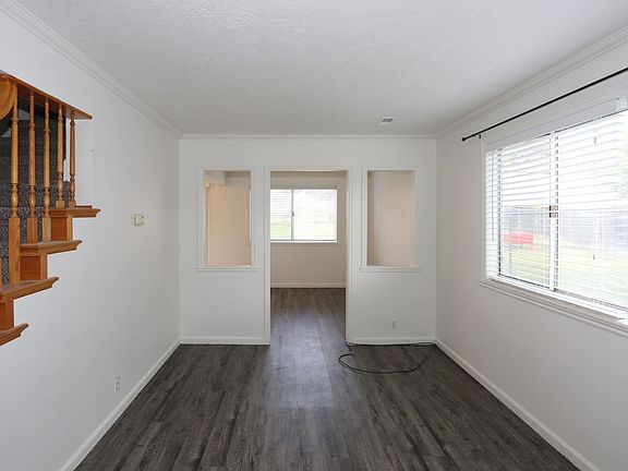 5th image of 7831 S Chadbourne Dr #B