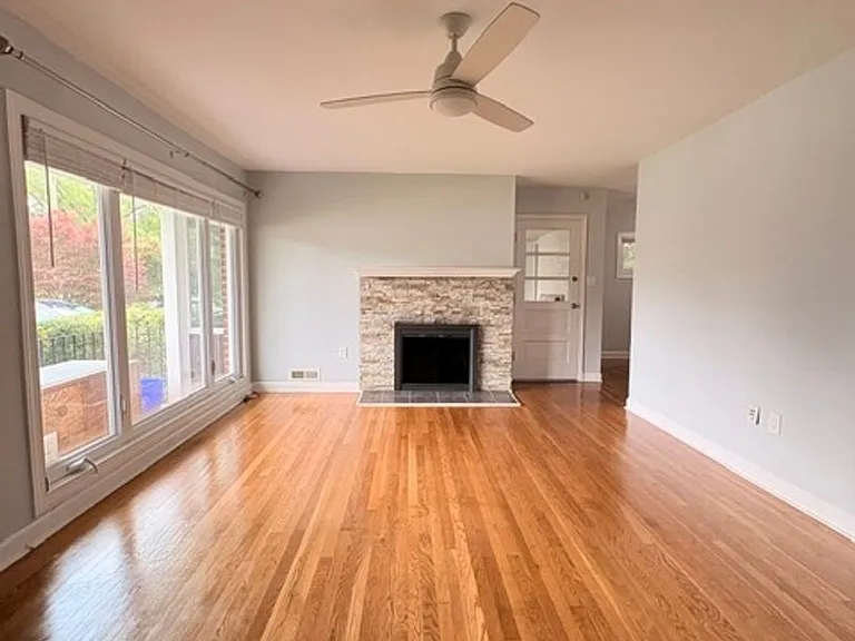 9714 Admiralty Dr — Photo 3