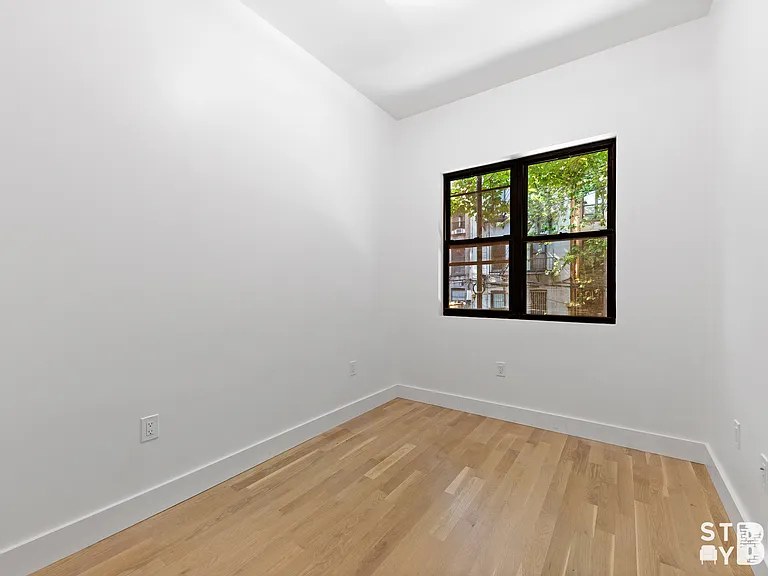 155 Monroe St #1 — Photo 15