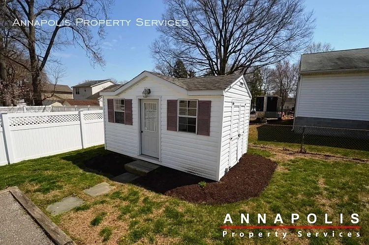 907 Hillside Ave — Photo 15