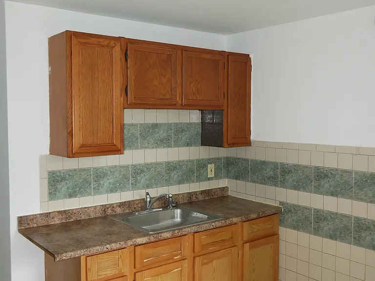 7 Teunis St #1 — Photo 2