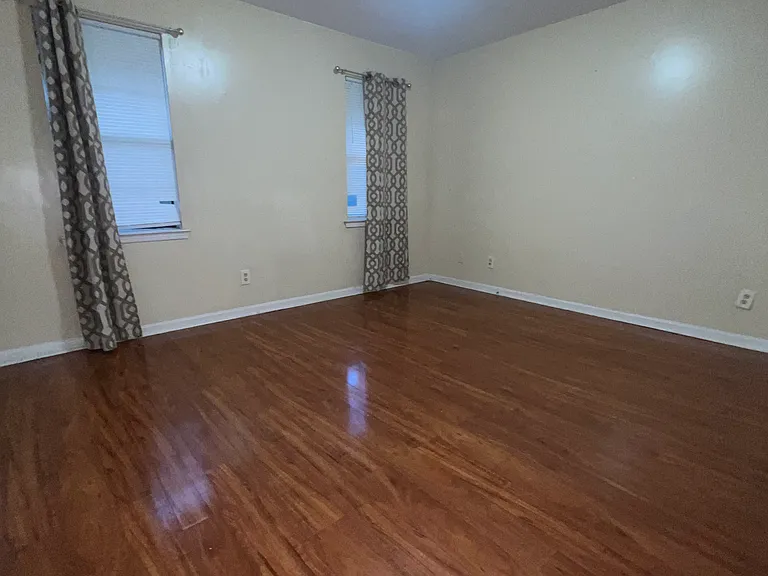 6414 Holcomb Way — Photo 7