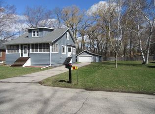 512 10th St, Kenosha, WI 53140